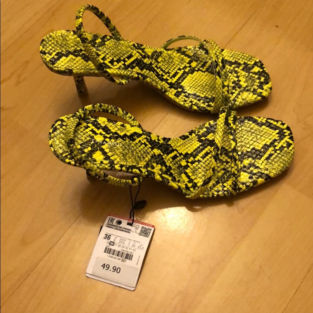 Zara Neon Green Snakeskin Heel